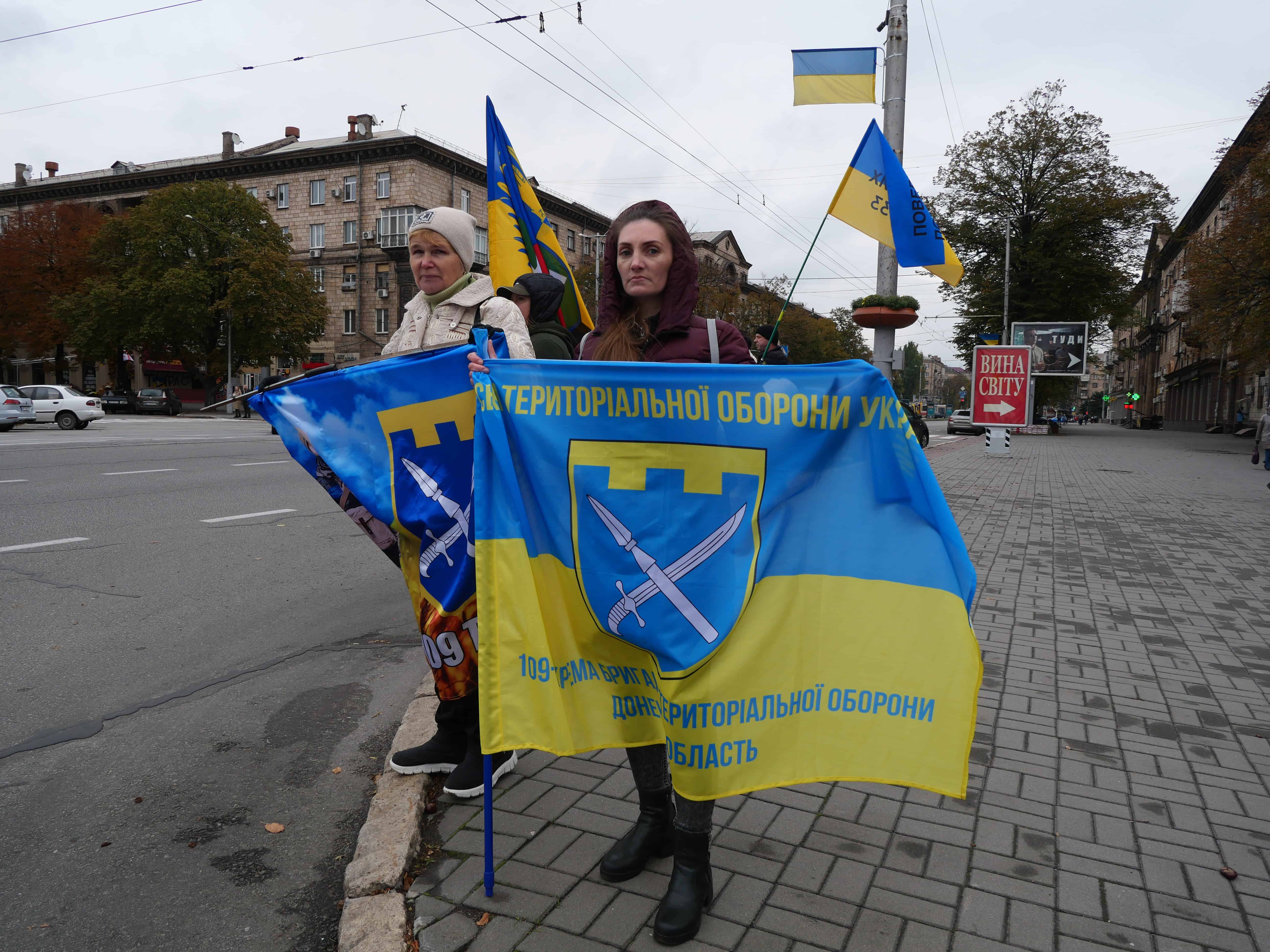 Волю всім полоненим: в Запоріжжі відбулась акція на підтримку полонених – ФОТОРЕПОРТАЖ