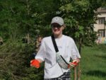 «Clean & Dance»: як небайдужі запоріжці прибирали у сквері Тарасова під музику
