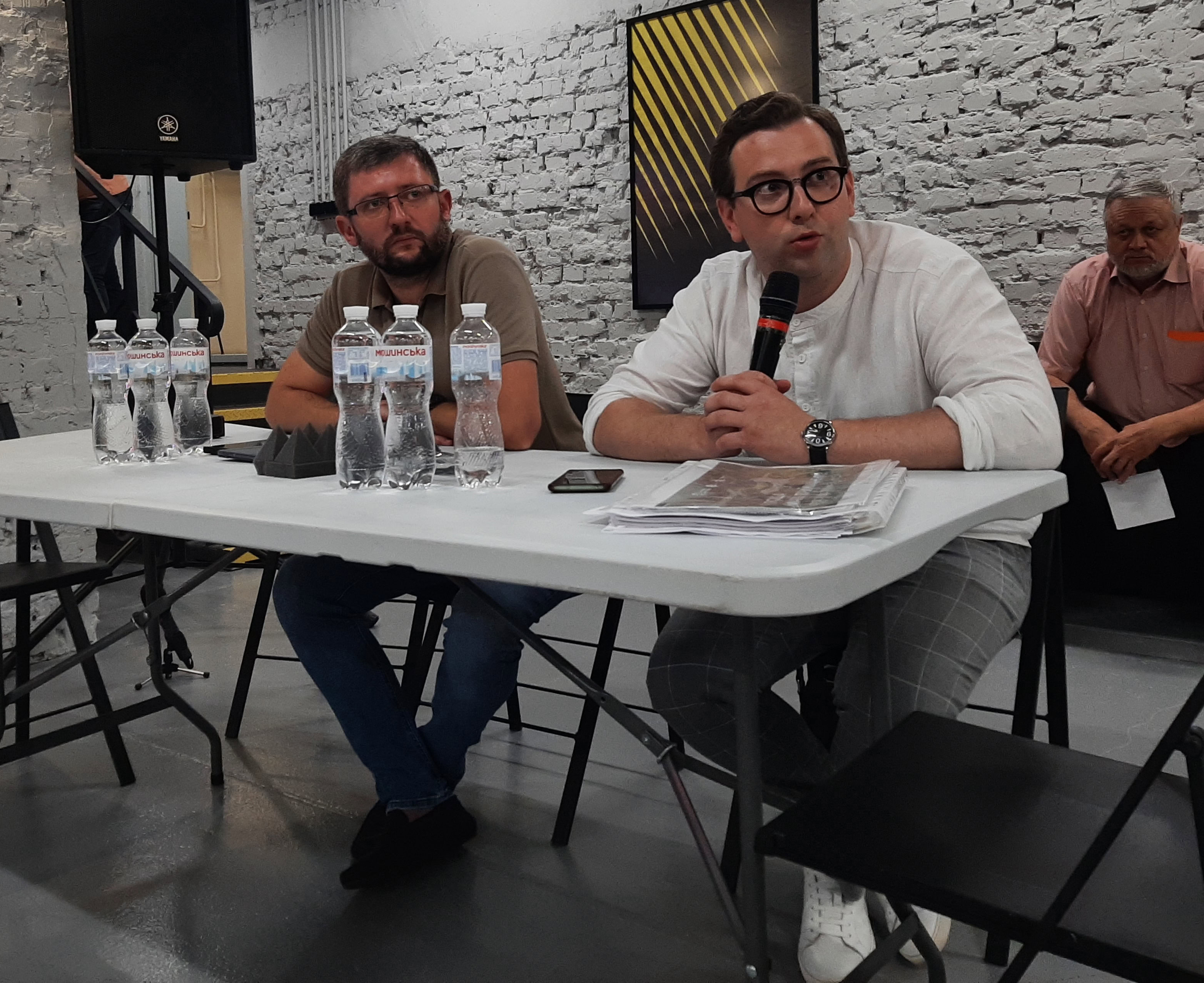Безпека або відпочинок: як у Запоріжжі пройшли громадські слухання щодо ремонту скверу Маяковського