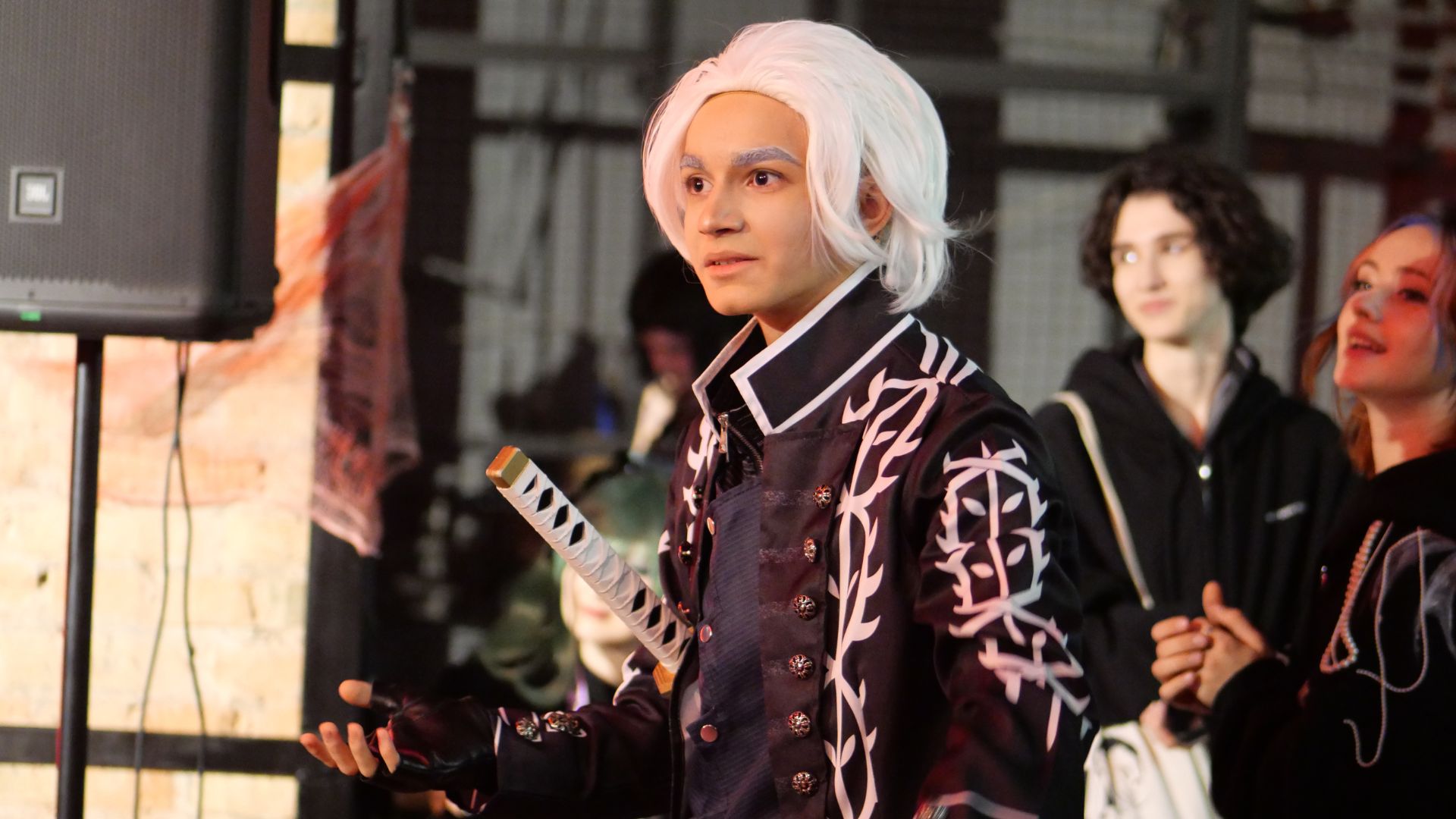 Костюми, аніме та техно: як Запоріжжя відсвяткувало Геловін