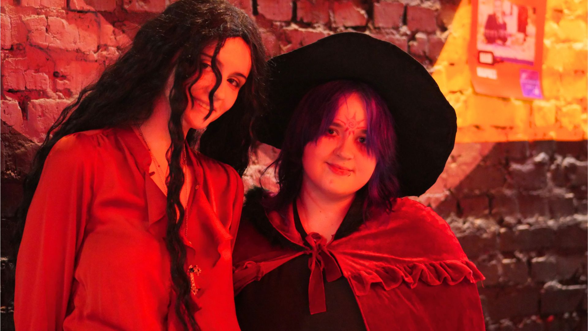 Костюми, аніме та техно: як Запоріжжя відсвяткувало Геловін