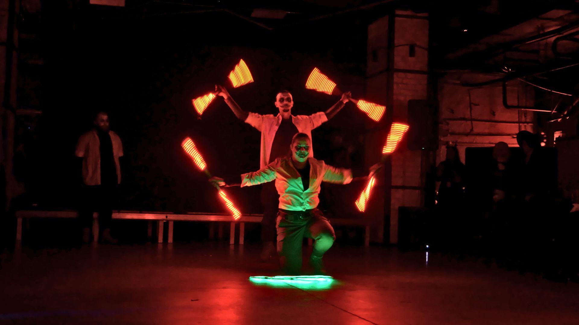 Костюми, аніме та техно: як Запоріжжя відсвяткувало Геловін