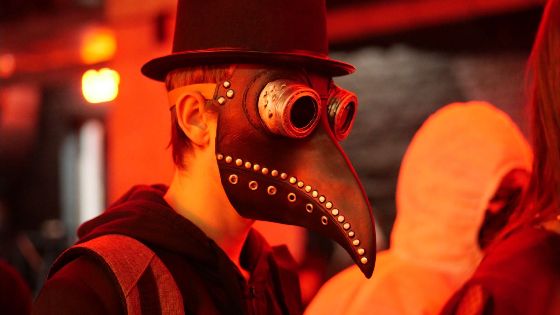 Костюми, аніме та техно: як Запоріжжя відсвяткувало Геловін